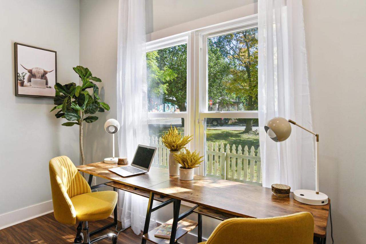 Sun Lit Modern Home With Good Vibes And Lots Of Coffee - Designedbydom 애틀랜타 외부 사진
