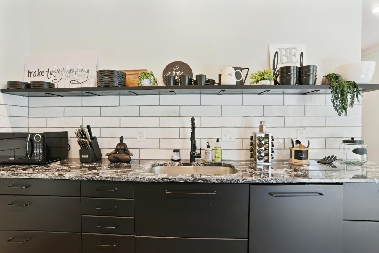 Sun Lit Modern Home With Good Vibes And Lots Of Coffee - Designedbydom 애틀랜타 외부 사진